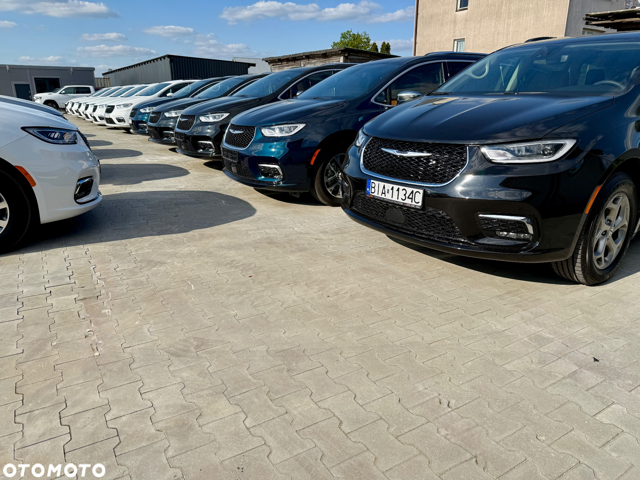 Chrysler Pacifica - 40