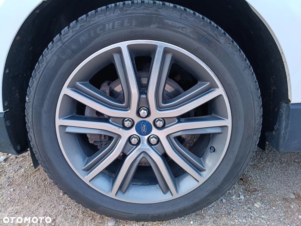 Ford Edge - 17