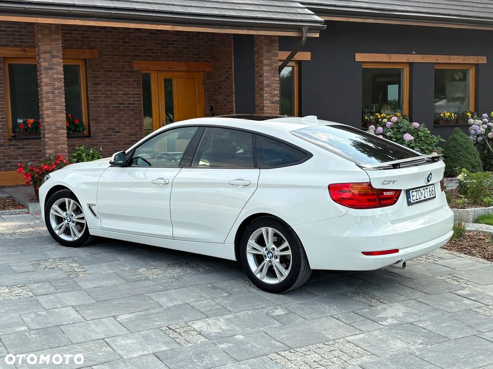 BMW 3GT 320d Sport-Aut Luxury Line - 12