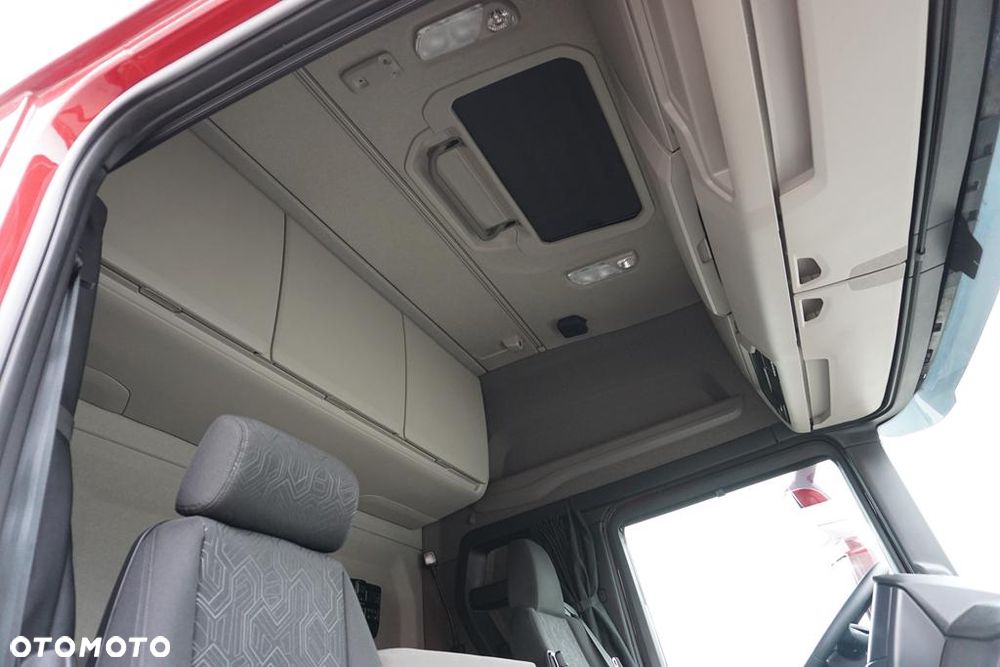 Scania P 280 / ACC / E 6 / FIRANKA + WINDA / 20 PALET / DŁ. 8,2 M / OŚ SKRĘTNA - 17