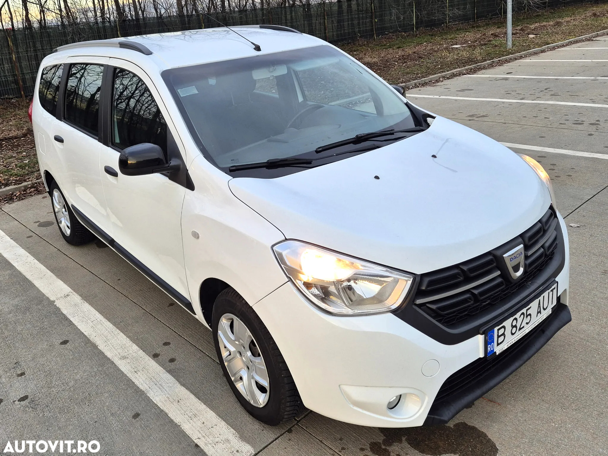 Dacia Lodgy 1.6 SCe Laureate - 6