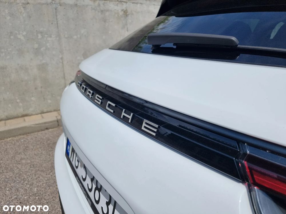 Porsche Panamera 4 e-Hybrid Sport Turismo - 21