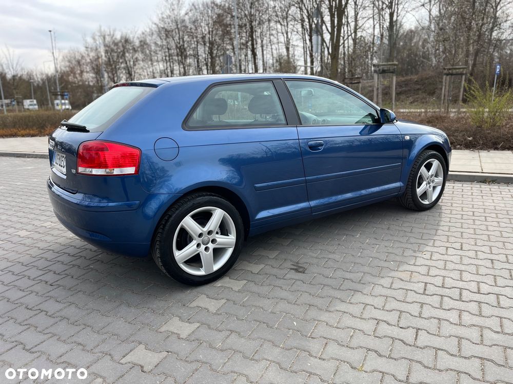 Audi A3 3-drzwiowe 1.6 Ambition - 23