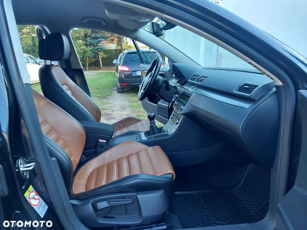 2011 Volkswagen Passat 1.8 TSI Highline, photograph 9