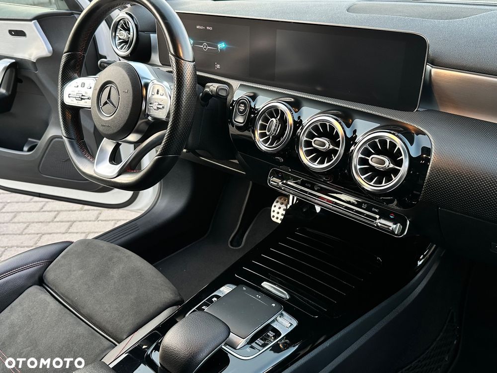 Mercedes-Benz Klasa A 180 d 7G-DCT - 27