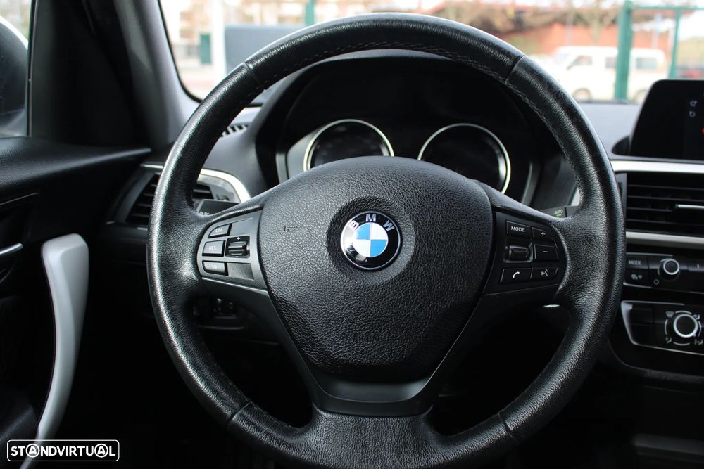 BMW 116 d Line Sport - 13