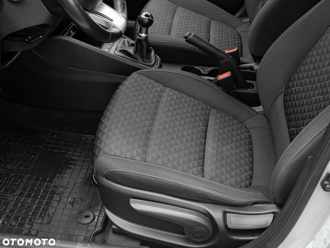 Kia Rio 1.2 M - 14
