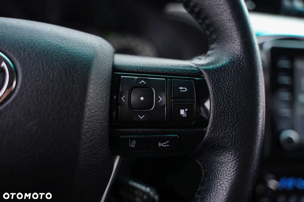 Toyota Hilux 2.8 D-4D Double Cab SR5 4x4 - 30