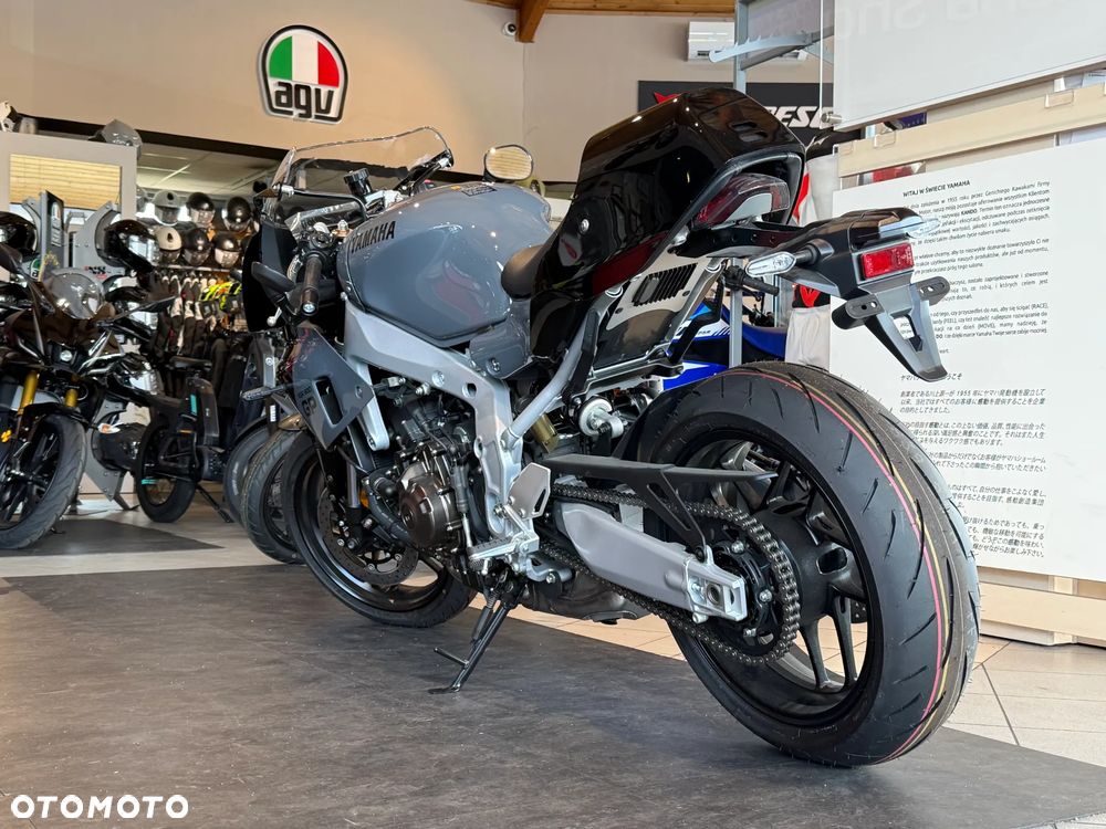 Yamaha XSR - 2