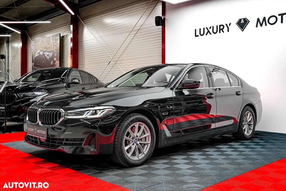BMW Seria 5 530e Aut. - 1