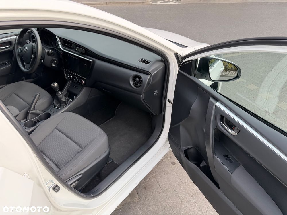 Toyota Corolla 1.33 Dual-VVT-i Cool - 17