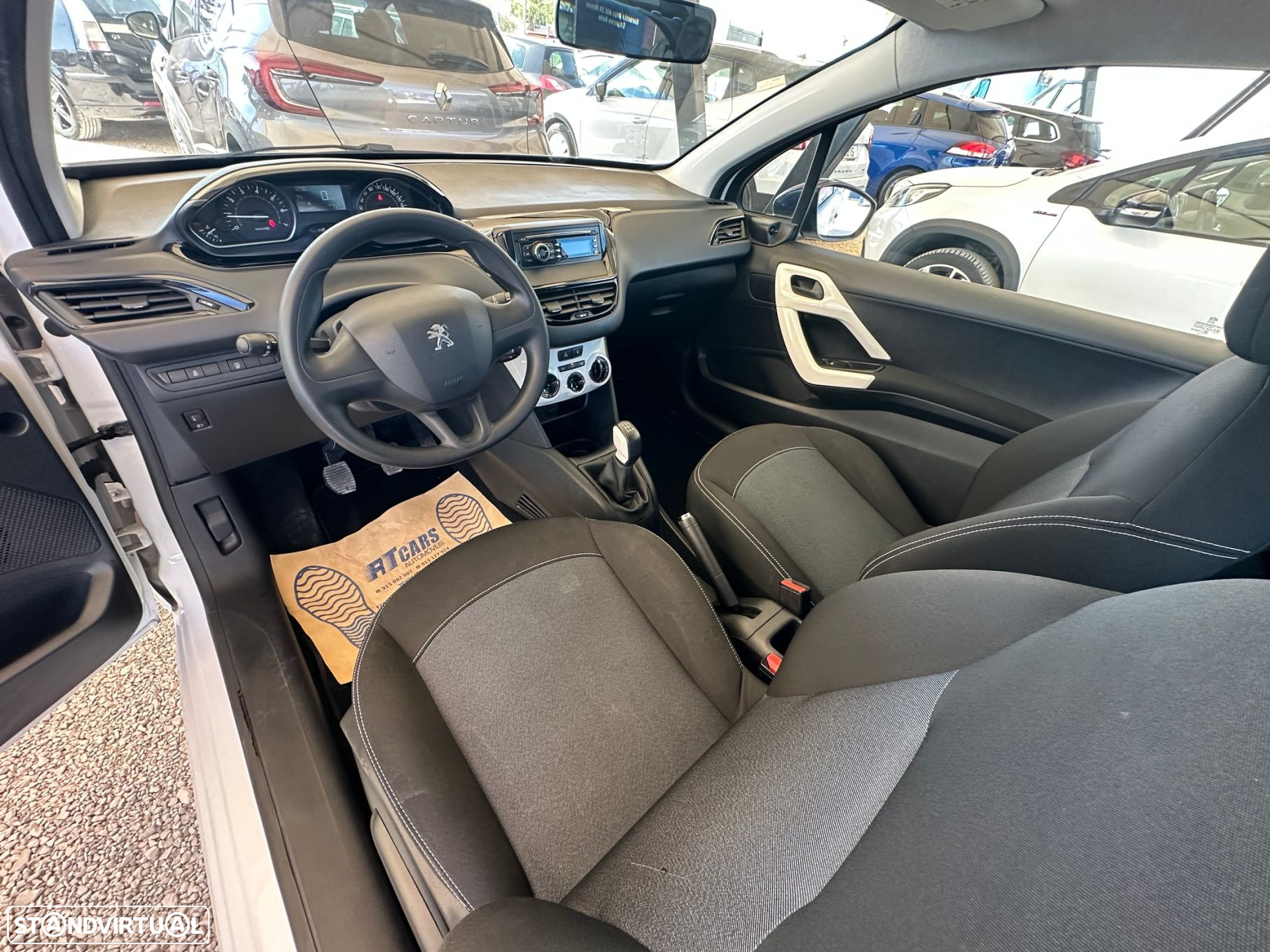 Peugeot 208 1.2 PureTech Like - 12