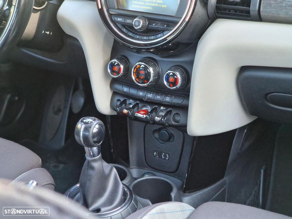 MINI 5 Portas Cooper D - 49