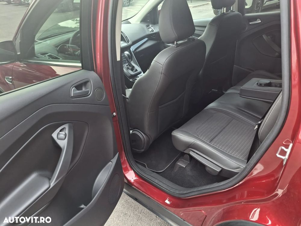 Ford Kuga 2.0 TDCi 4WD Powershift Titanium - 29