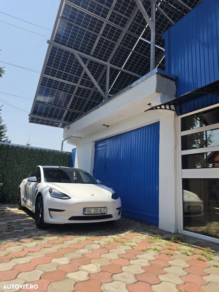 Tesla Model 3 - 2