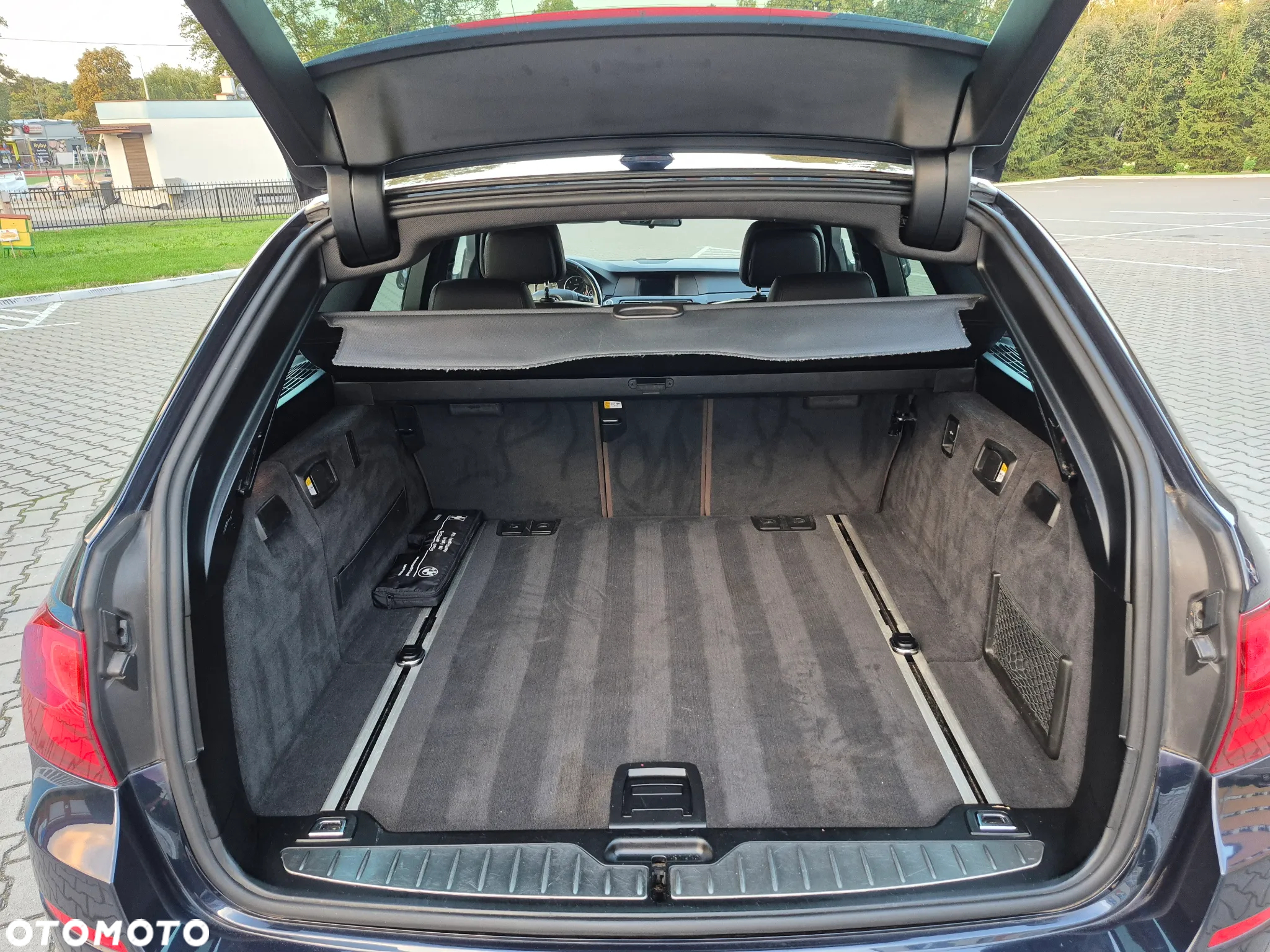 BMW Seria 5 520d Touring - 28