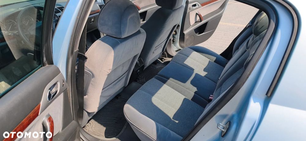 Peugeot 407 HDi 135 Premium - 11