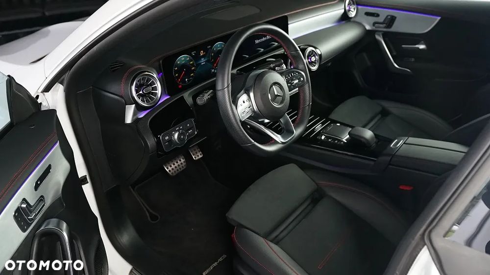 Mercedes-Benz CLA 200 AMG Line 7G-DCT - 19