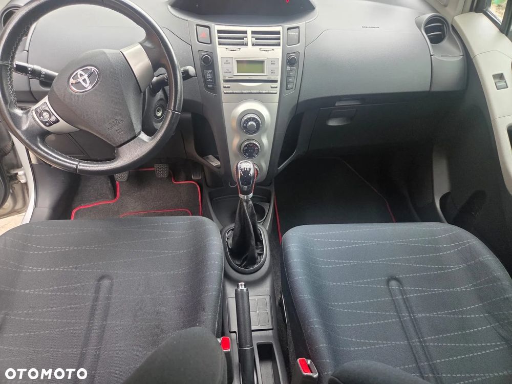 Toyota Yaris 1.4 D-4D Sol - 19