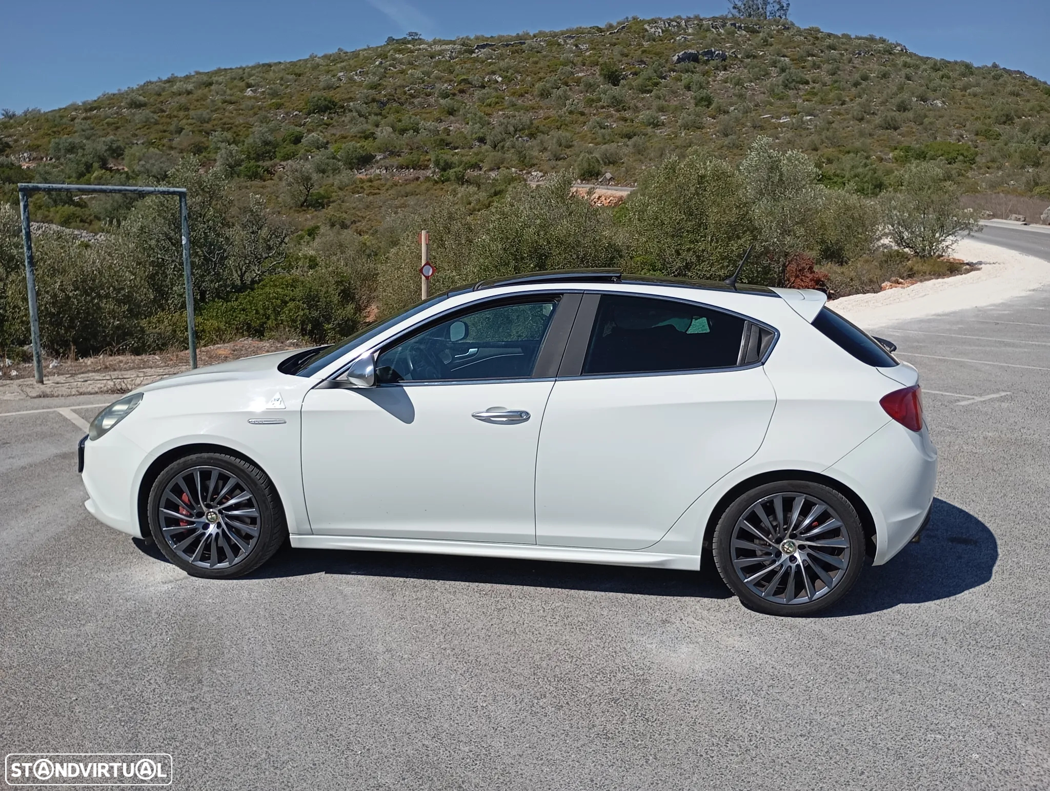 Alfa Romeo Giulietta 1750 TBi Quadrifoglio Verde - 2