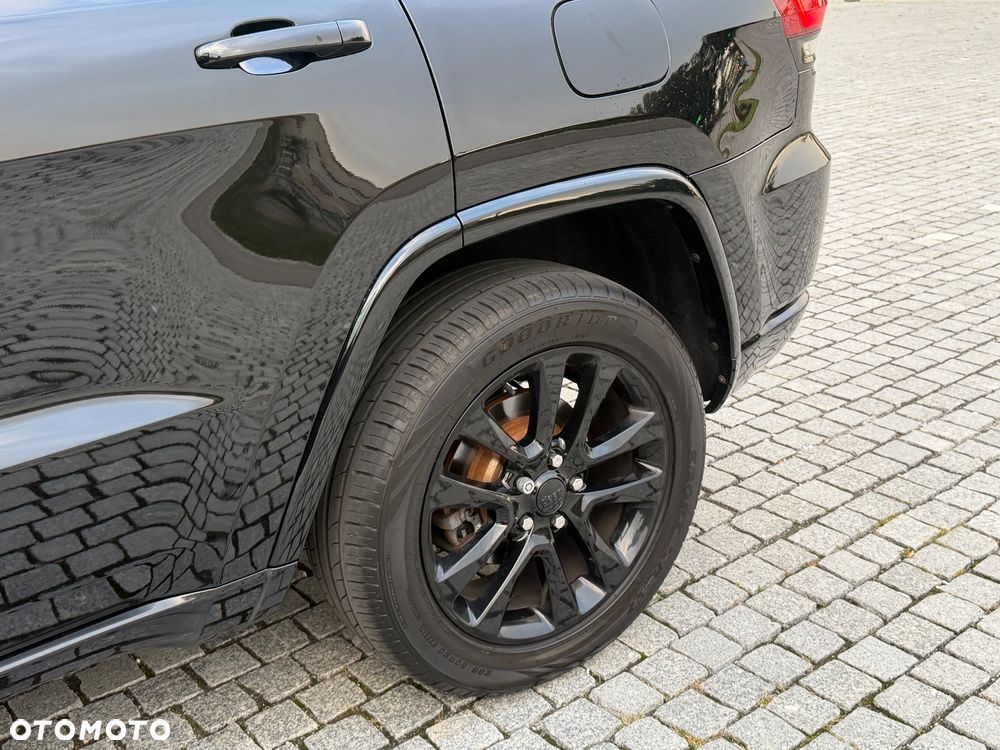 Jeep Grand Cherokee - 14