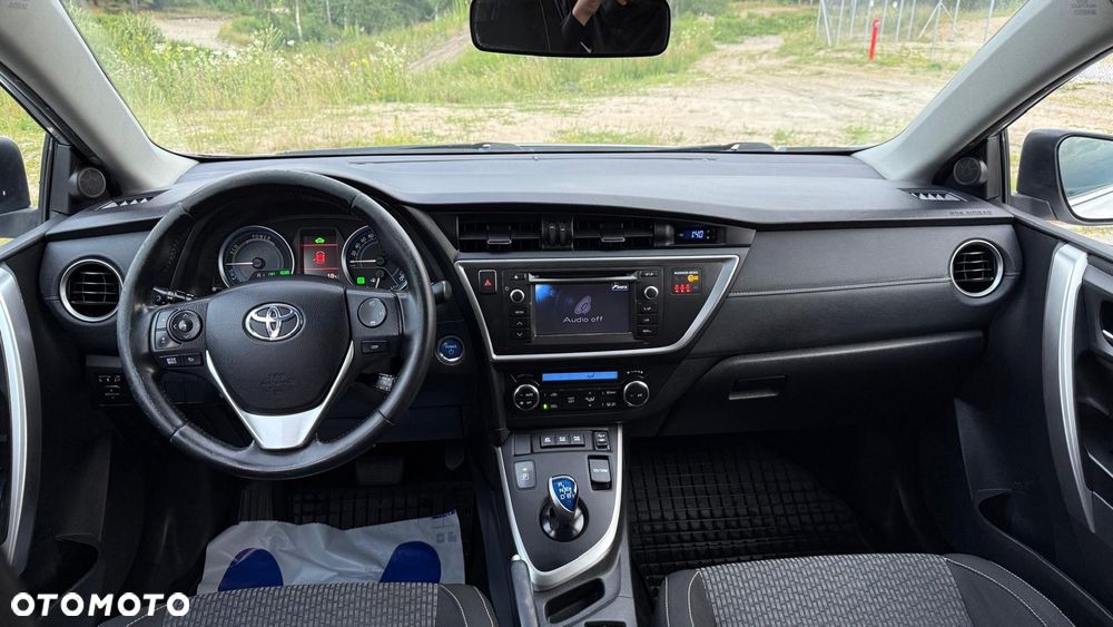 Toyota Auris 1.8 HSD Luna - 14
