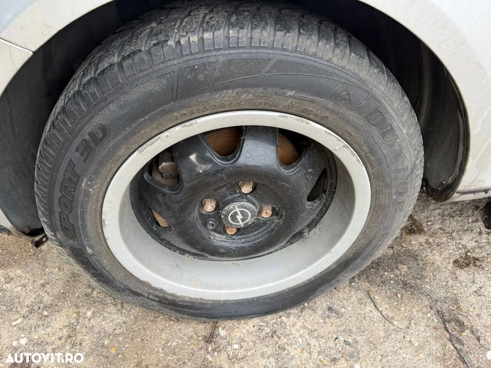 Dezmembrez Opel Corsa D gri argintiu 1,3 CDTI 4usi 2007 - 9