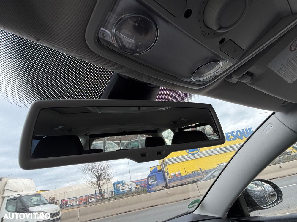 Volkswagen Passat Variant 2.0 TDI DPF Comfortline - 13