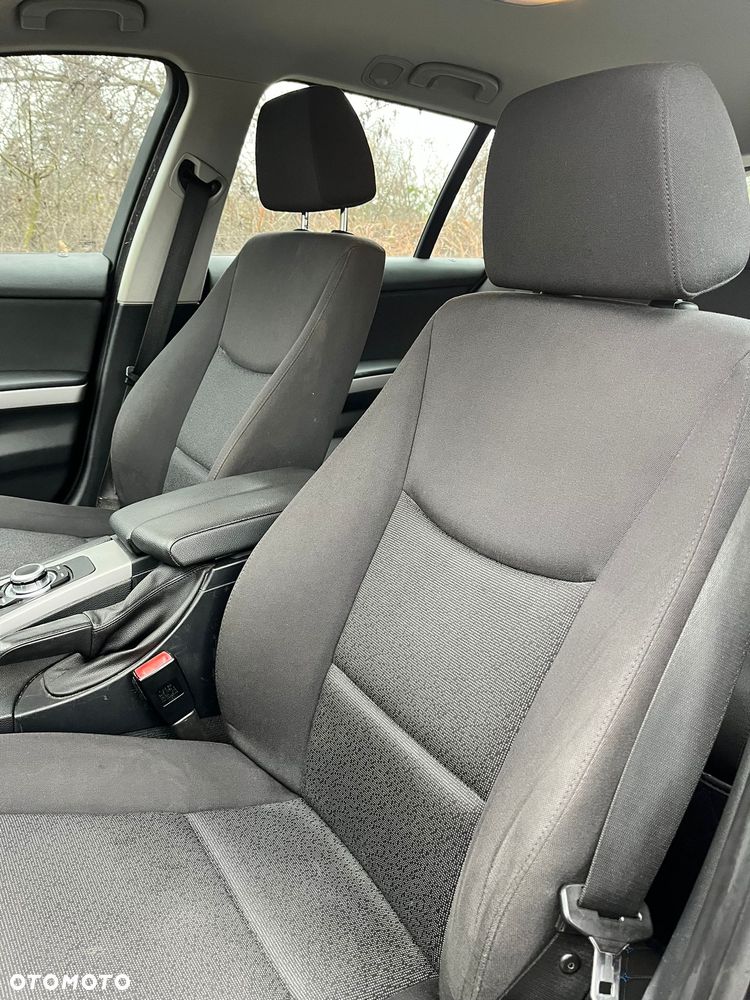 BMW Seria 3 318i Edition Exclusive - 7