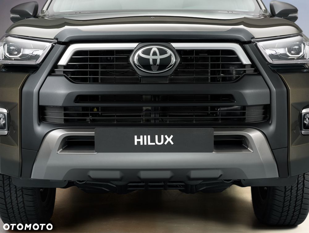 Toyota Hilux 2.8 D-4D mHEV Double Cab Invincible 4x4 - 13