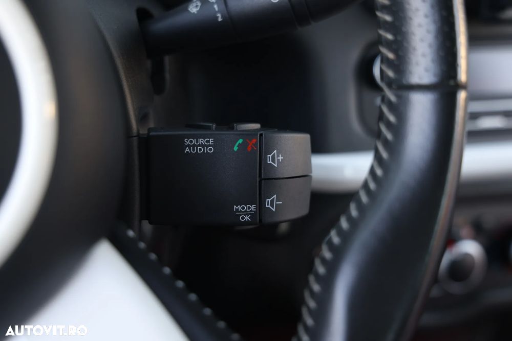Renault Twingo ENERGY TCe 90 EDC Intens - 25