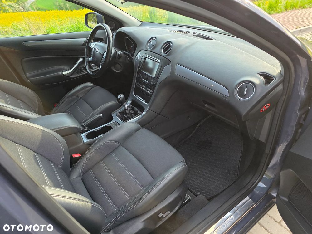 Ford Mondeo 2.0 TDCi Champions Edition - 29