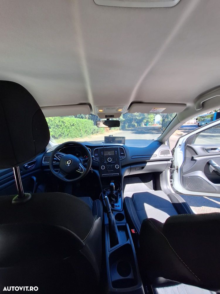 Renault Megane 1.5 dCI Life - 11