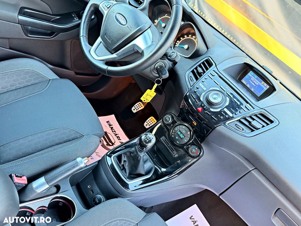 Ford Fiesta 1.6 TDCI DPF Titanium - 16