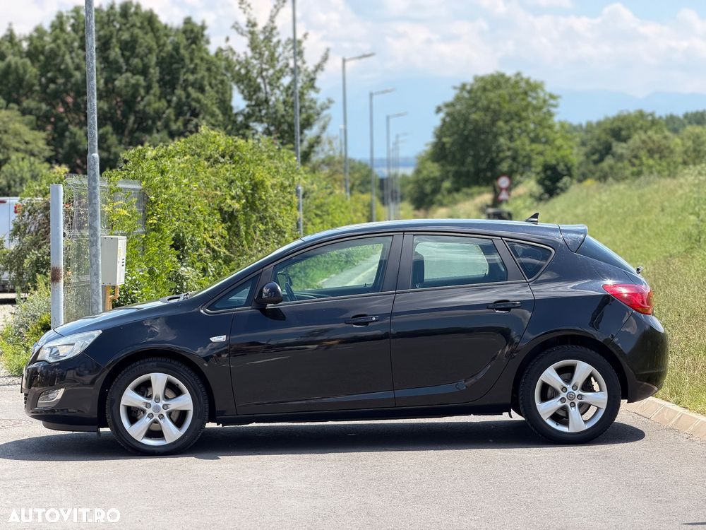 Opel Astra 1.7 CDTI Cosmo - 2