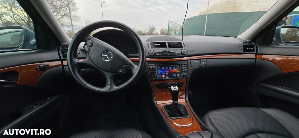 Mercedes-Benz E - 18