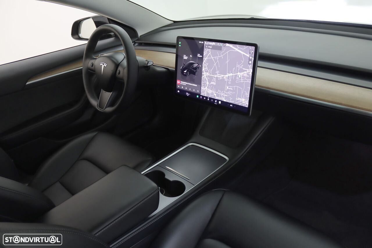 Tesla Model 3 Long Range Tração Traseira - 5