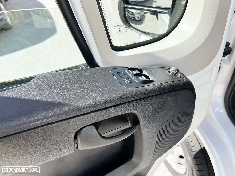 Peugeot Boxer 2.2 bluehdii 335 l2h2 premium - 17