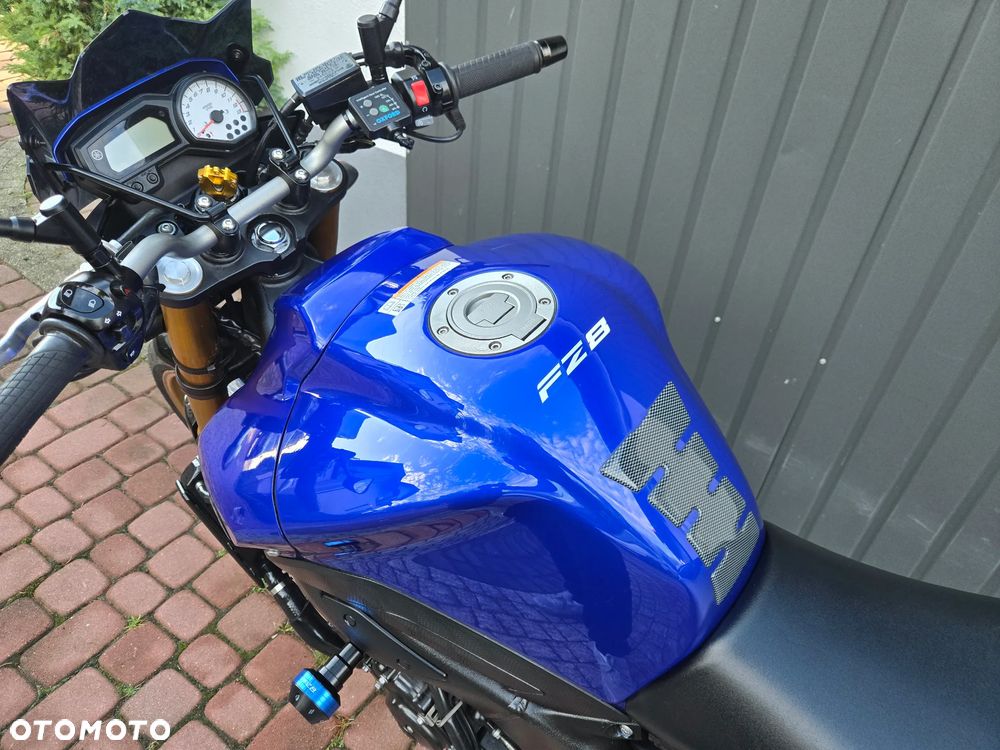 Yamaha FZ8 - 16
