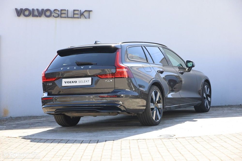 Volvo V60 2.0 T6 AWD TE Plus Dark - 38