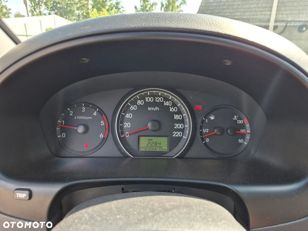 Hyundai H-1 2.5 CRDi Comfort - 11