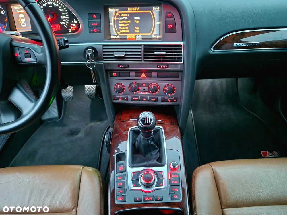 Audi A6 Avant 2.4 Quattro - 14