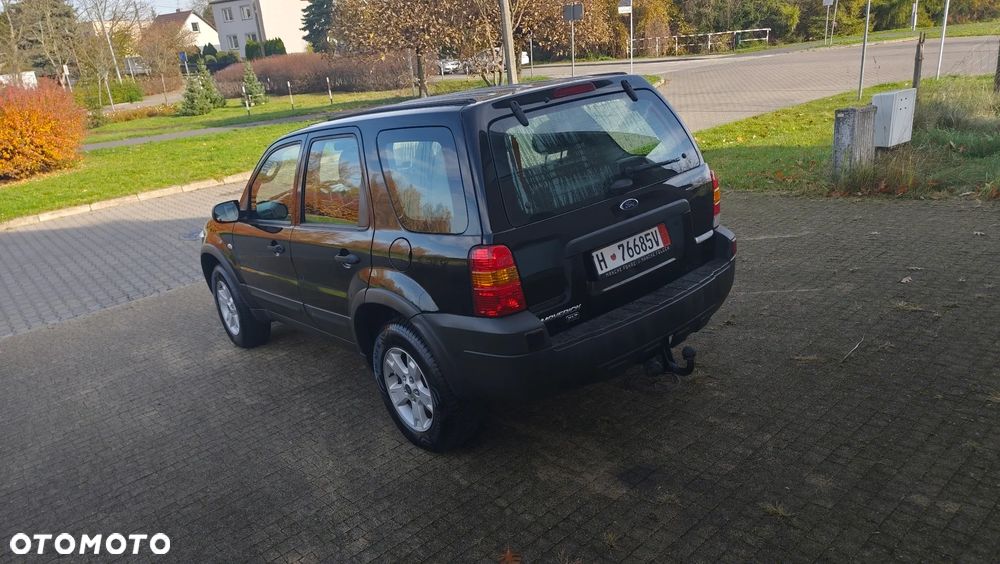 Ford Maverick Highclass - 13