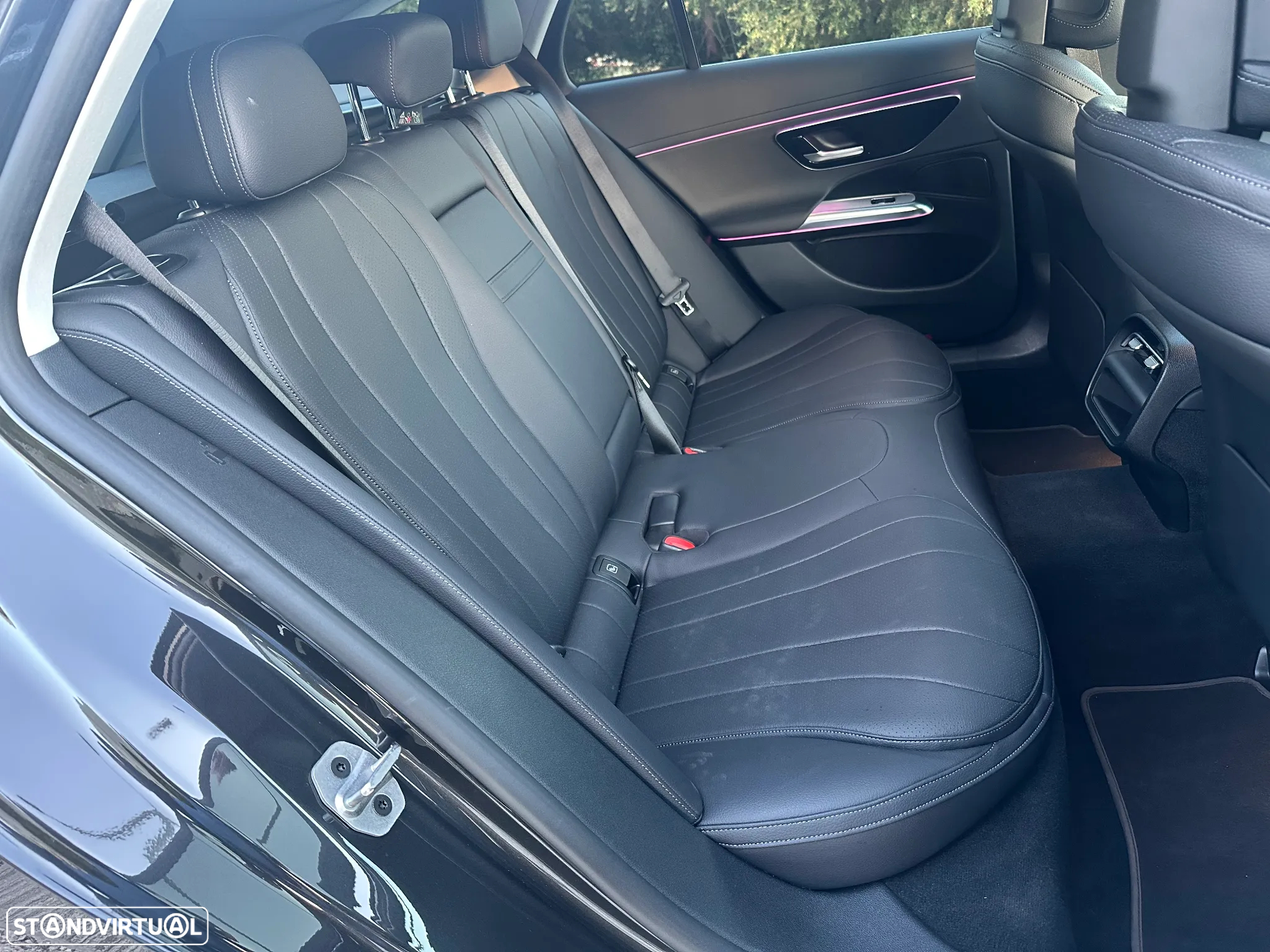 Mercedes-Benz E 300 e Avantgarde - 11