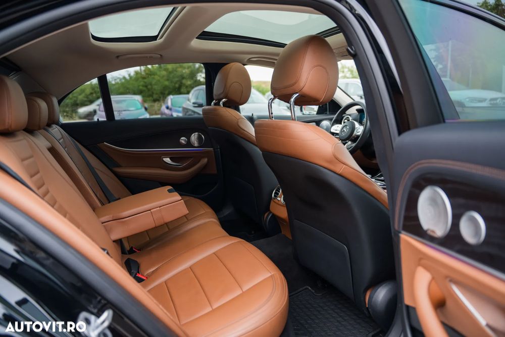 Mercedes-Benz E 300 9G-TRONIC AMG Line - 9
