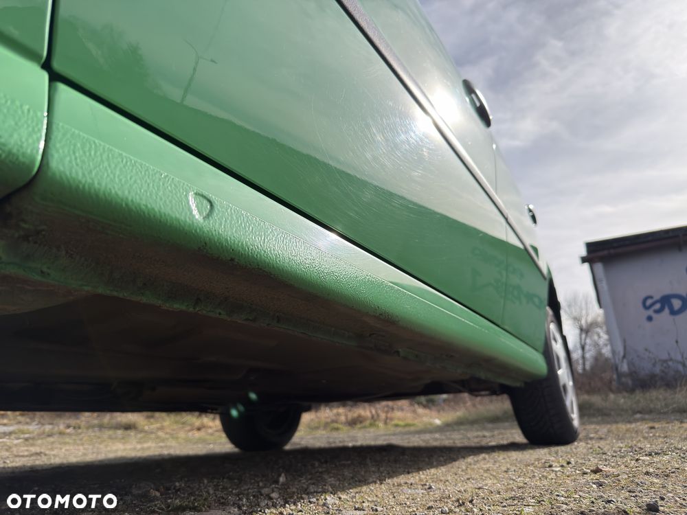 Volkswagen Polo - 8