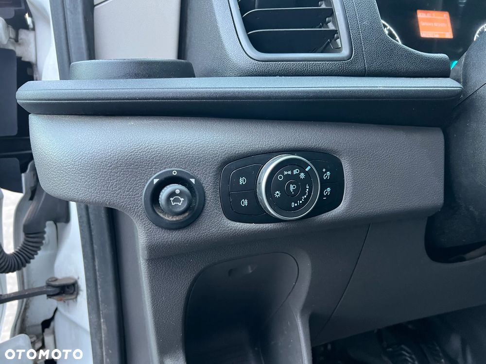 Ford Transit - 27