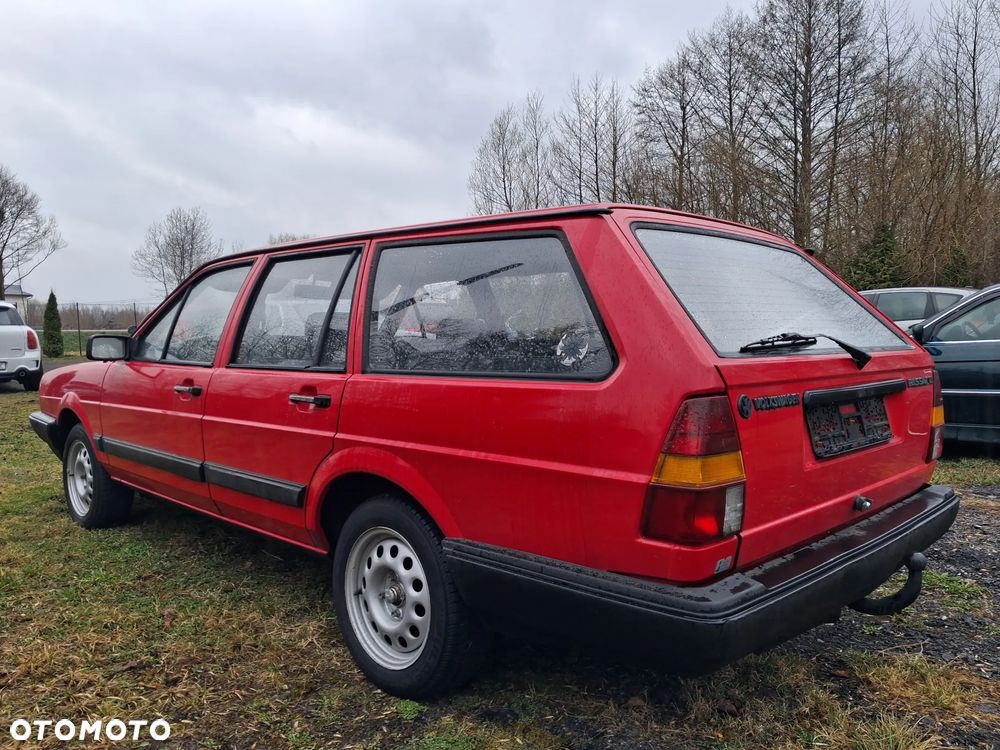 Volkswagen Passat 1.6 C / S - 2