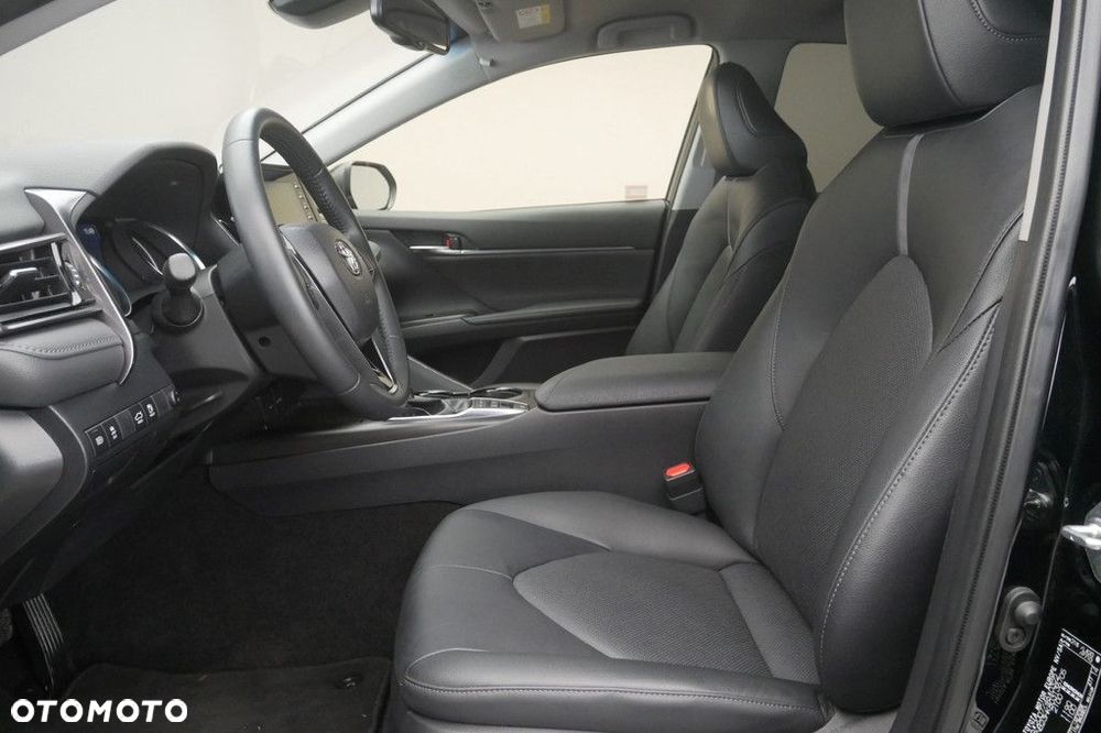 Toyota Camry 2.5 Hybrid Comfort CVT - 12