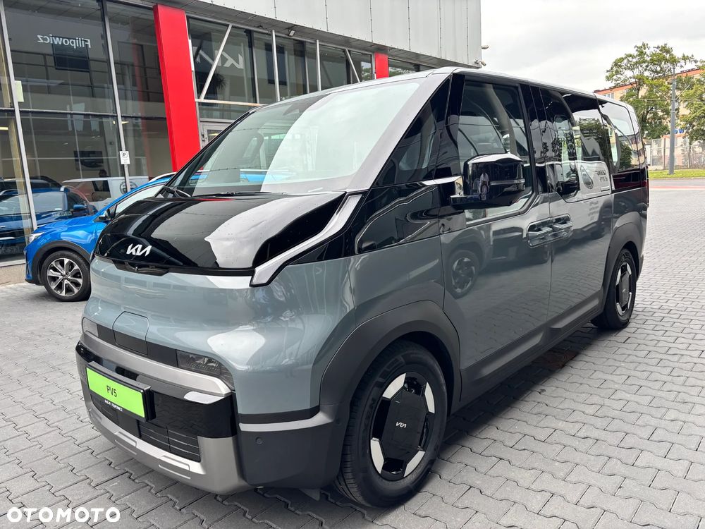 Kia PV5 - 1